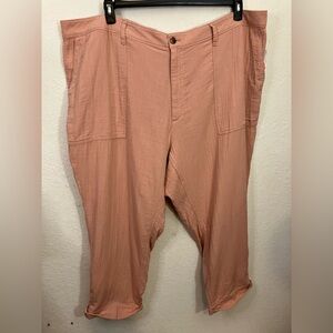 Old Navy Women's Cropped Pants in Peach